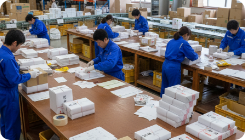 商材が季節やキャンペーンで頻繁に変わるため、毎回作業の依頼が煩雑